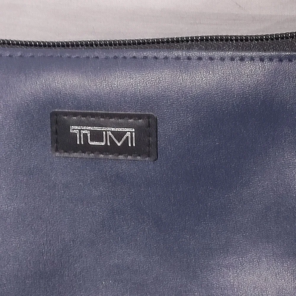 TUMI for Delta Navy Blue Faux Leather Travel Amenity Pouch Set of 2 Zippered